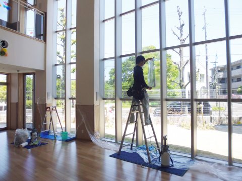 目隠し窓ガラスフィルム施工事例ミラータイプ　愛知県名古屋市