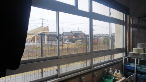 目隠し窓ガラスフィルム施工事例　スリガラス調　奈良県奈良市