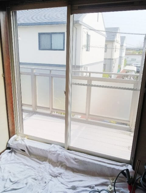 スリガラス調目隠し窓ガラスフィルム　施工事例　三重県松坂市
